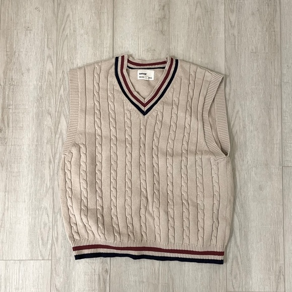 GARAGE UNISEX SWEATER VEST - Picture 1 of 2